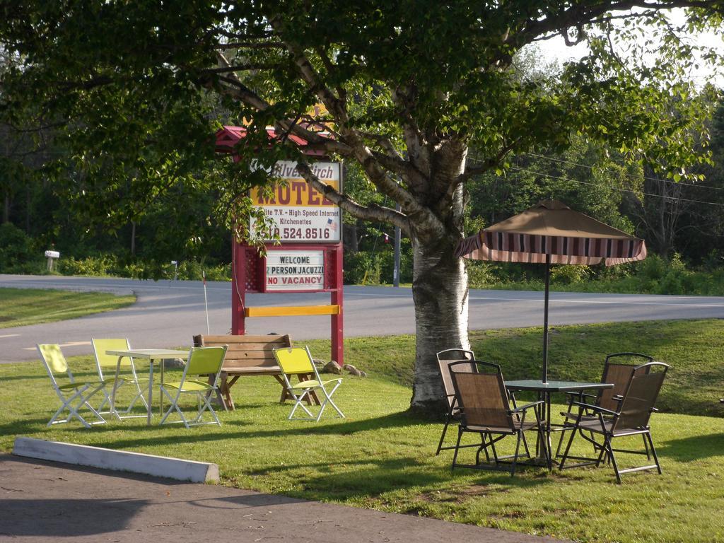 The Silver Birch Motel Goderich Bagian luar foto
