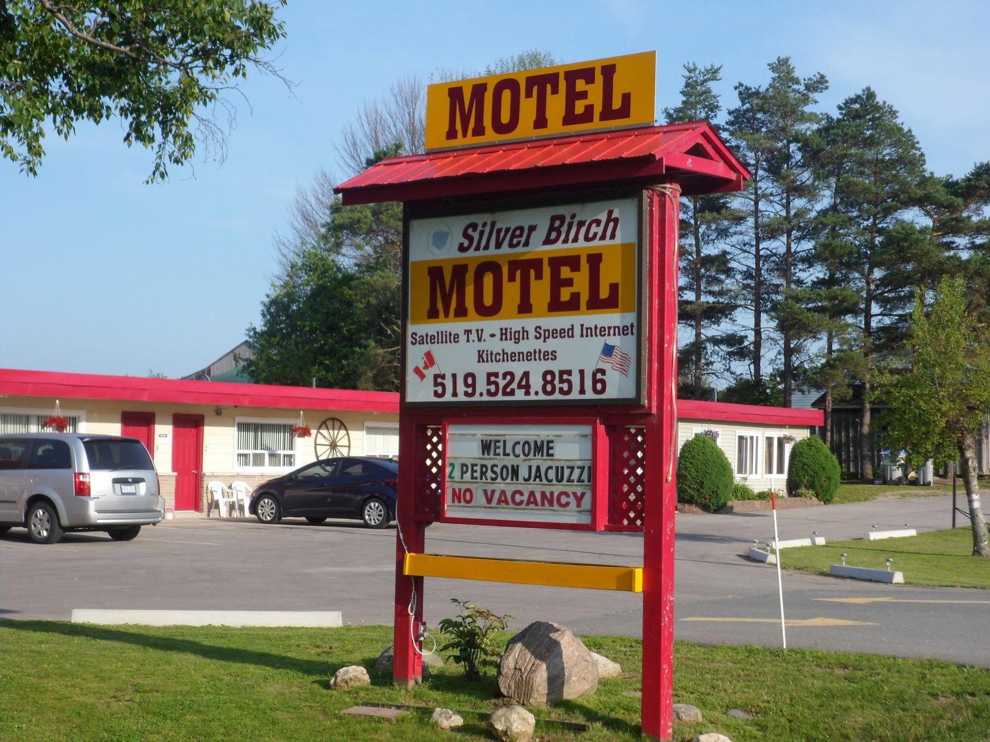 The Silver Birch Motel Goderich Bagian luar foto
